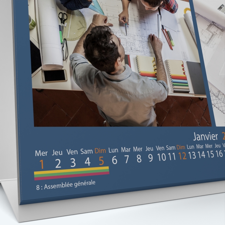 Calendrier de bureau MAXI PANO - Grille calendaire personnalisable