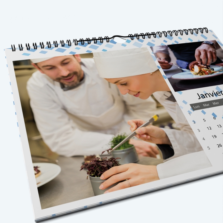 Calendrier photo "PANO" - Nombre de photos, logos et texte illimité