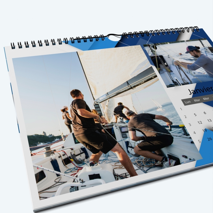 Calendrier photo "PANO" - Nombre de photos, logos et texte illimité