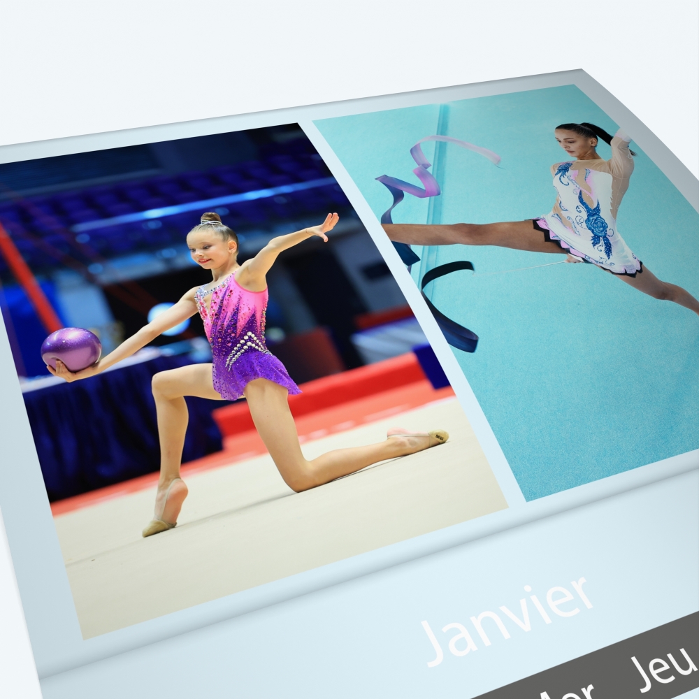 Calendrier agrafé Classic - Nombre de photos, logos et texte illimité