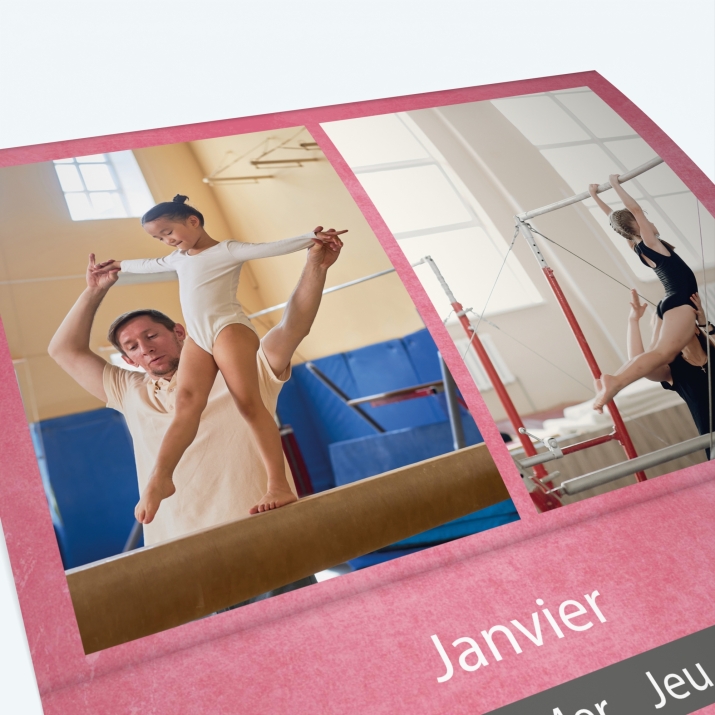 Calendrier agrafé Classic - Nombre de photos, logos et texte illimité