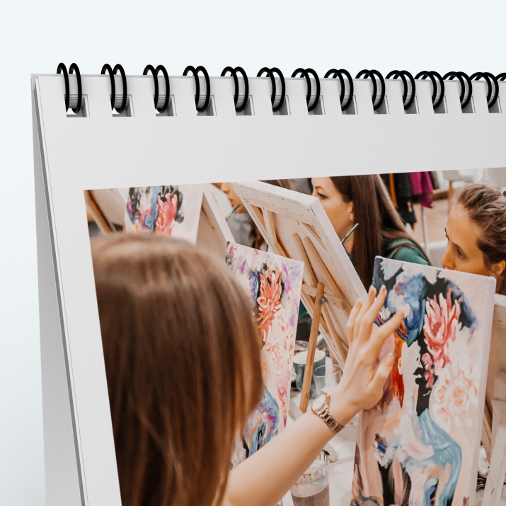 Calendrier de bureau PANO - Reliure spirale de qualité