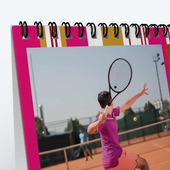 Calendrier de bureau MAXI PANO - Reliure spirale de qualité