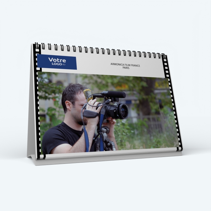 Calendrier de bureau PANO - Nombre de photos, logos et texte illimité
