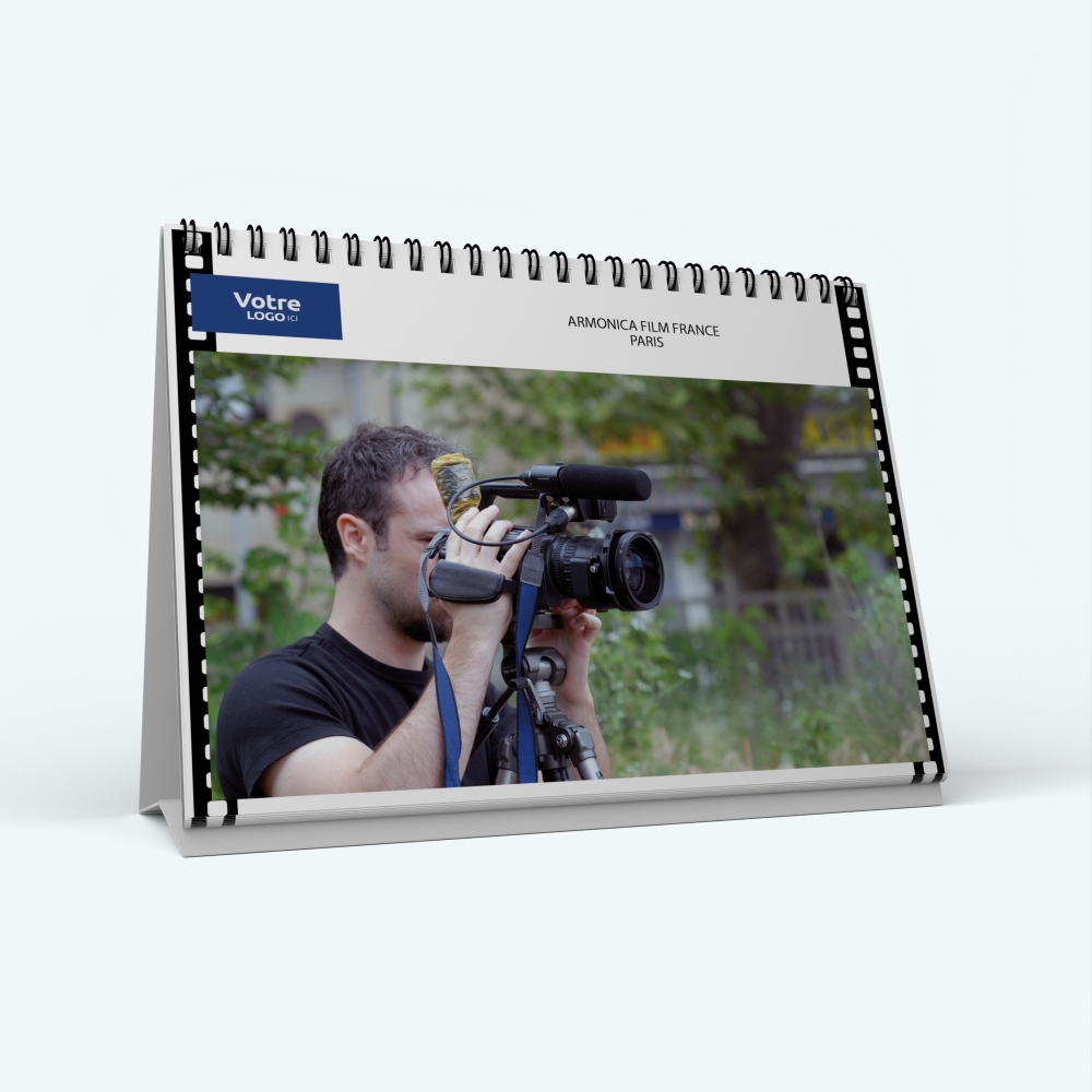 Calendrier de bureau MAXI PANO - Nombre de photos, logos et texte illimité