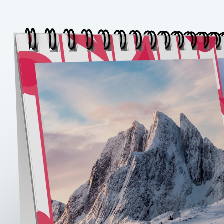 Calendrier de bureau MAXI PANO - Reliure spirale de qualité