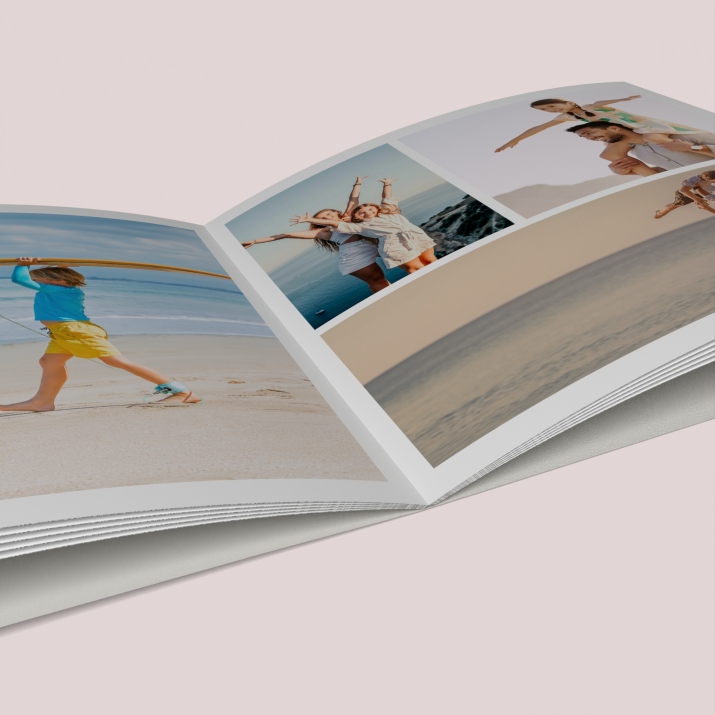 Livre Carré 24 x 24 cm couverture Souple
