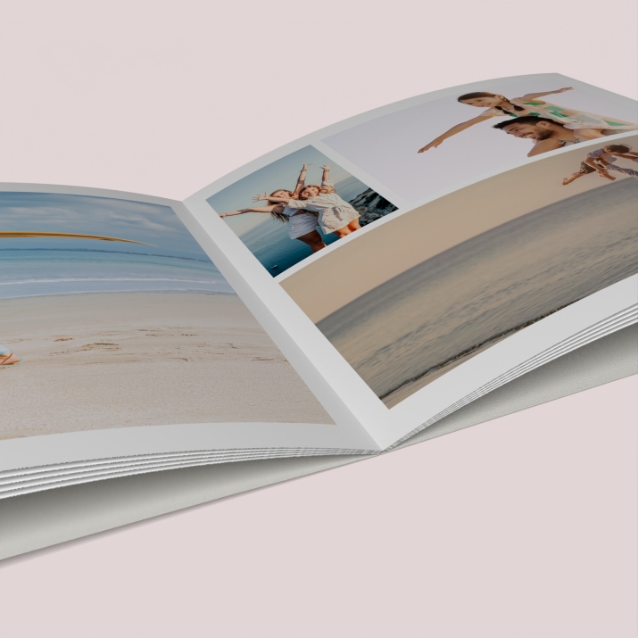 Livre Carré 21 x 21 cm couverture Souple