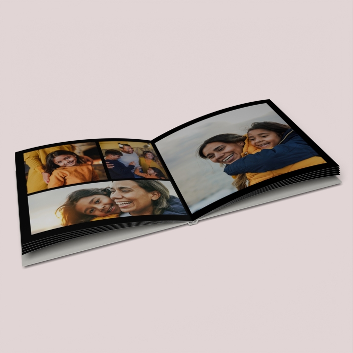Livre Carré 21 x 21 cm couverture Rigide