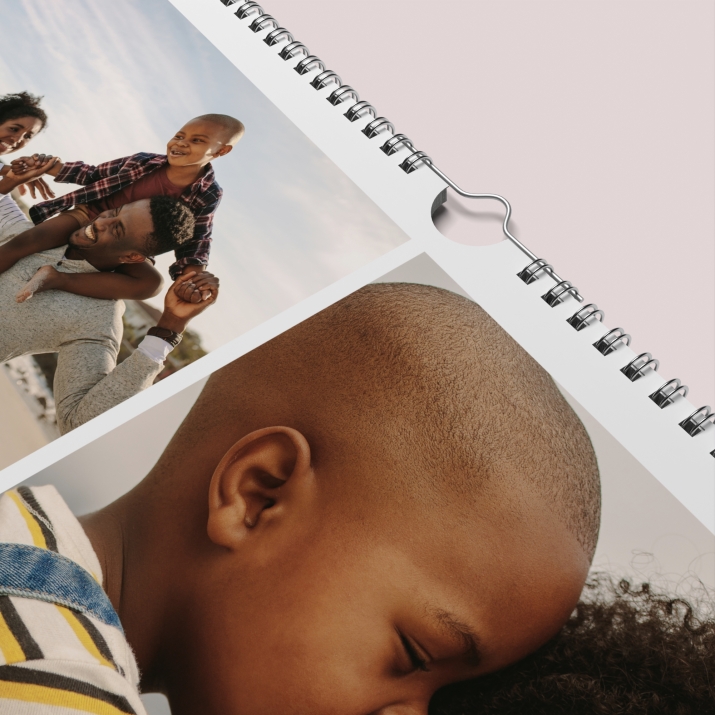 Calendrier photo CARRE mural